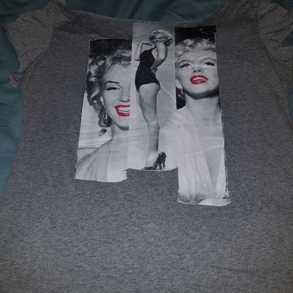 Marilyn off the shoulder tee with cut out back